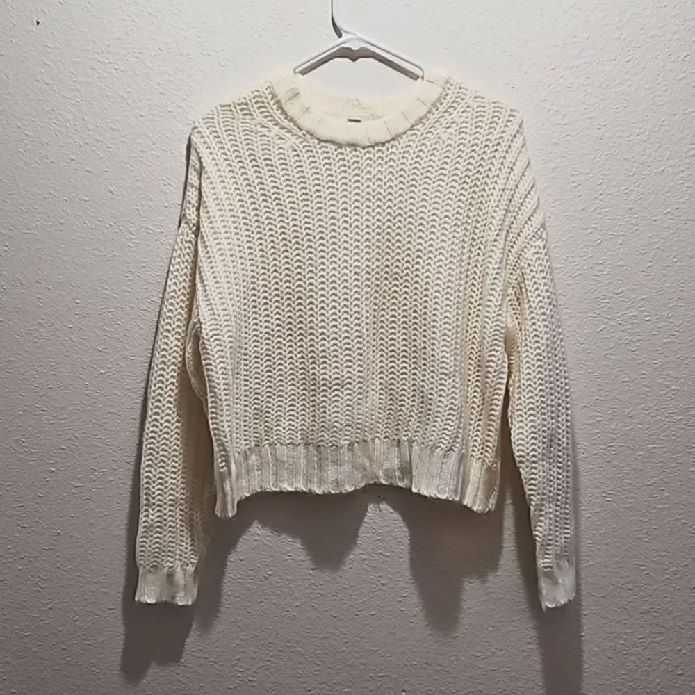 American eagle ivory sweater, small